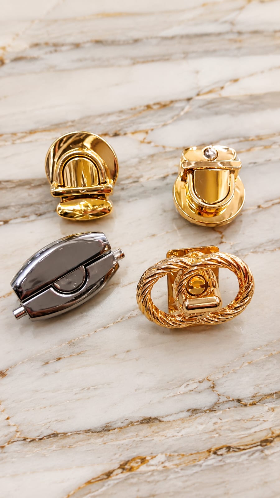 Fechos de Bolsa Dourado e Níquel